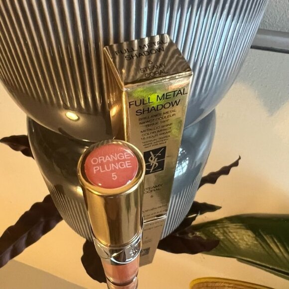 Yves Saint Laurent  YSL Full Metal Shadow  Metallic Shine Shade: 5 Steamy Coral - Picture 2 of 7